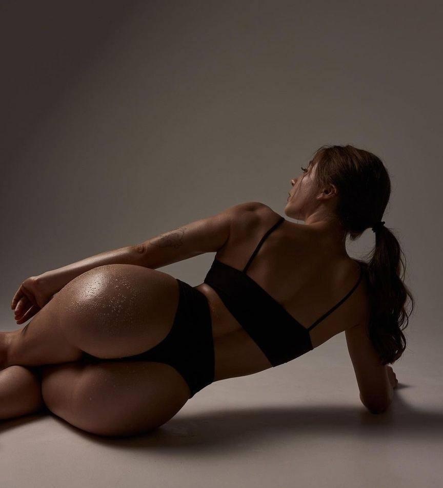 София привлекальеная девушка из Ванино цена от 6000 руб