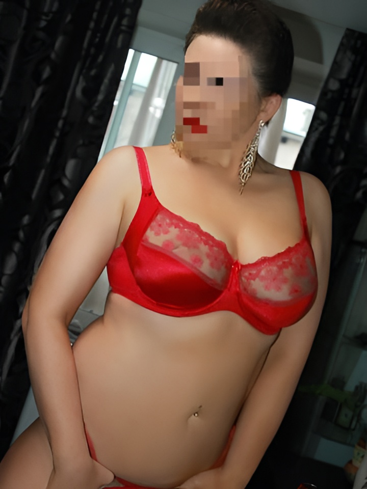 Индивидуалка Услада, доступна для личного знакомства от 2500 руб