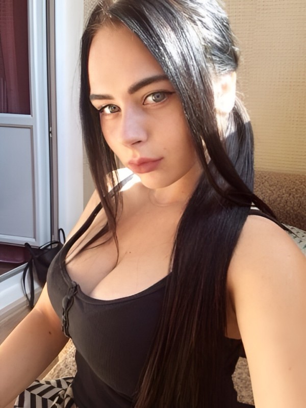 Рада привлекательная девушка из Ванино цена от 3000 руб