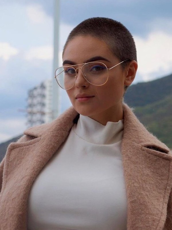 Алеся привлекательная девушка из Ванино цена от 3500 руб